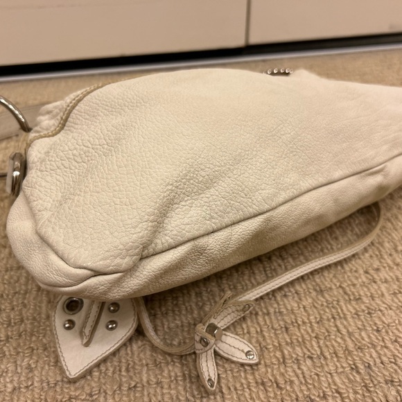 Vintage Miu Miu Cream leather embellishment flower motif baguette bag purse - Picture 5 of 16